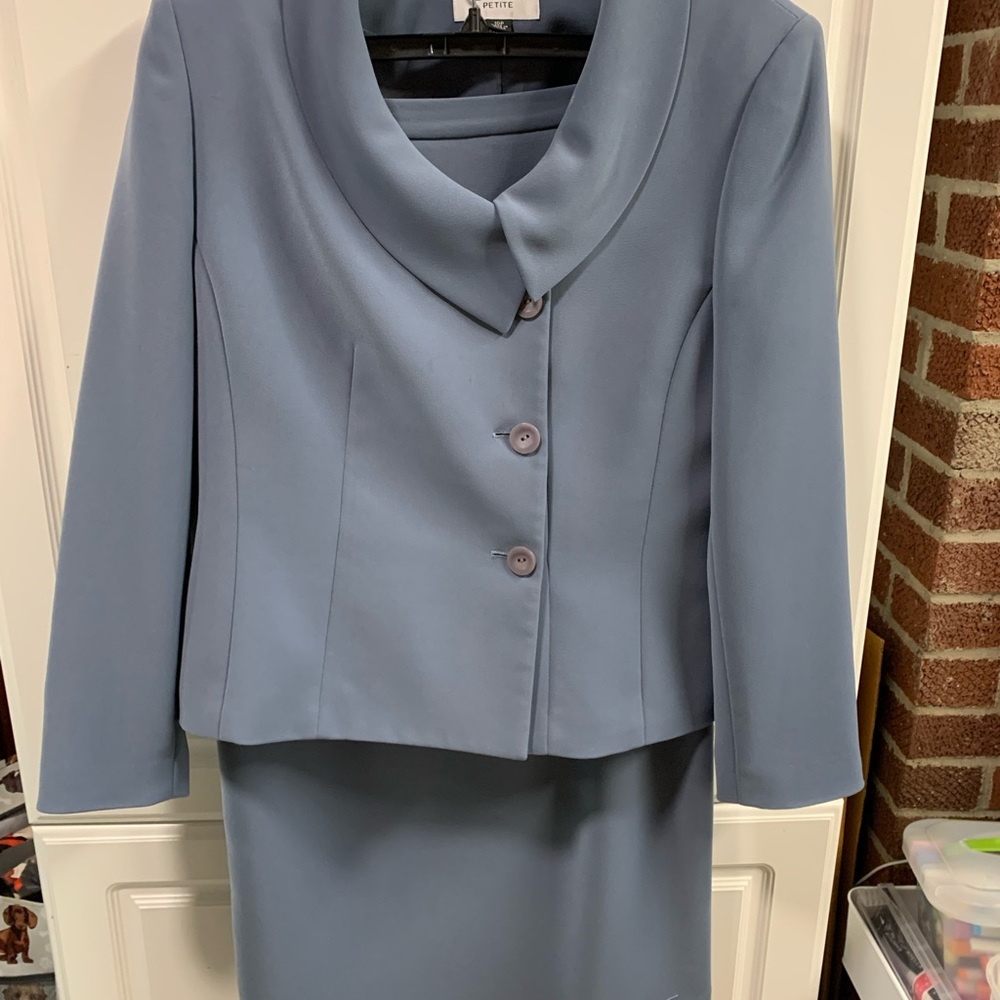 Elegant Blue Women's Skirt Suit